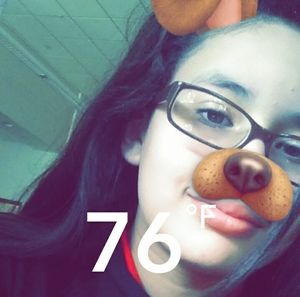 Meet your Posher, Mia